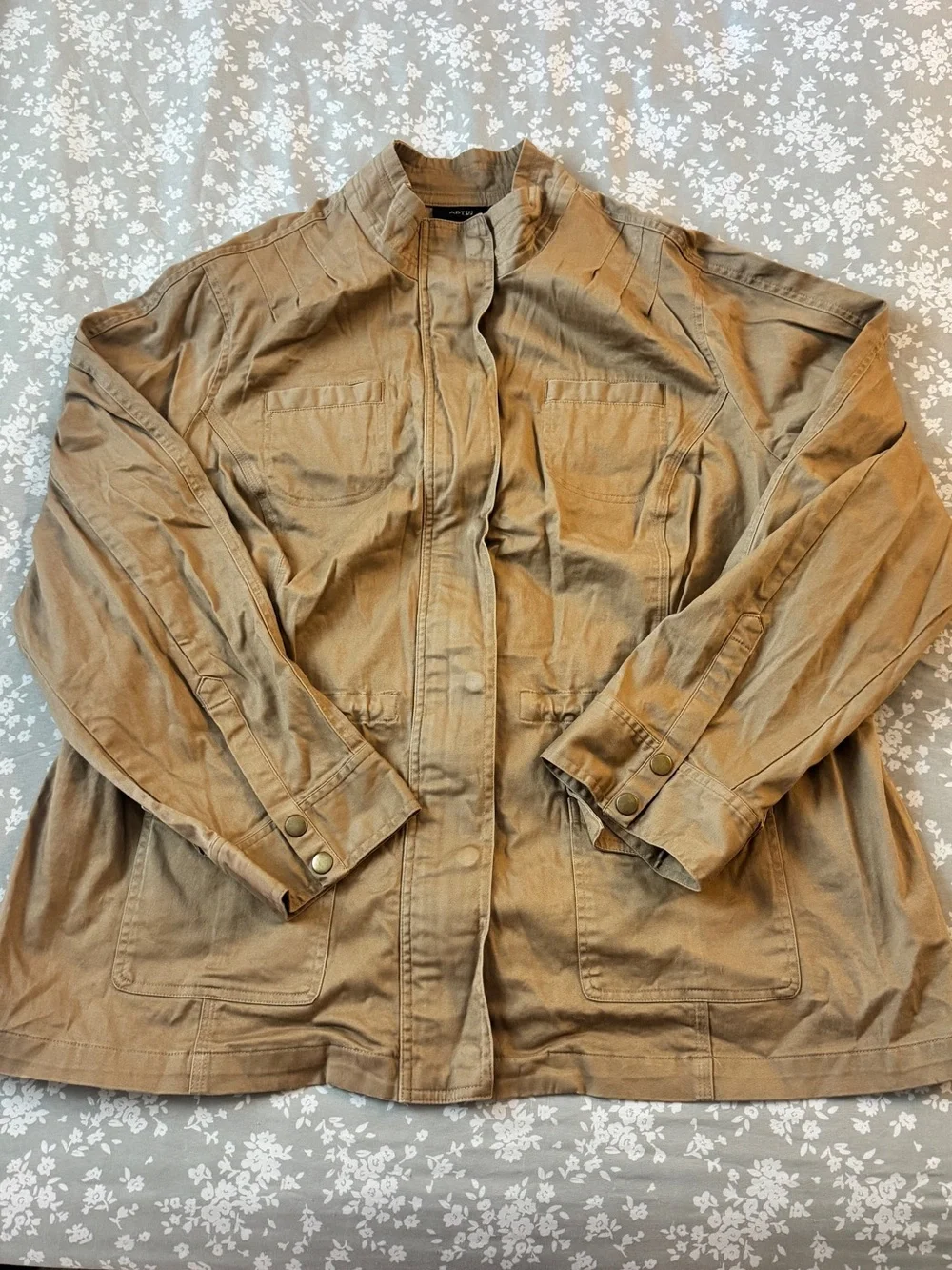 Casual Tan Field Jacket with Snap Front - Unbranded